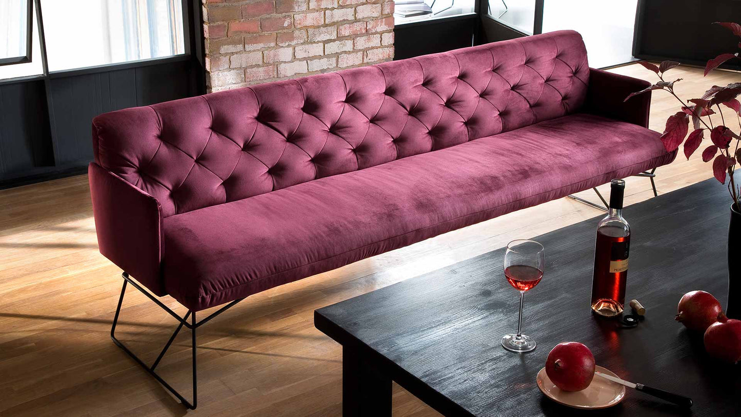 Chesterfield Sitzbank in Velours.