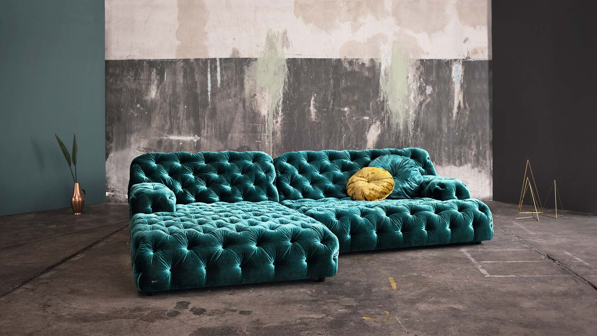 Riesen Sofa in L Form in Petrol Grün