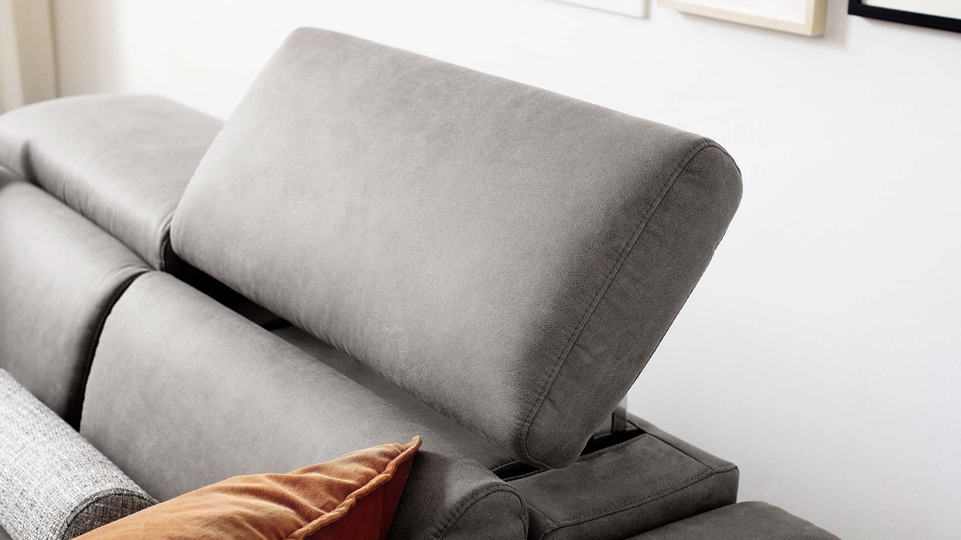 couchgarnitur-couch-sofa-leder-grau-teilmotorisch-motorisch-verstellbares-kopfteil-kofteilverstellung-metallkufe