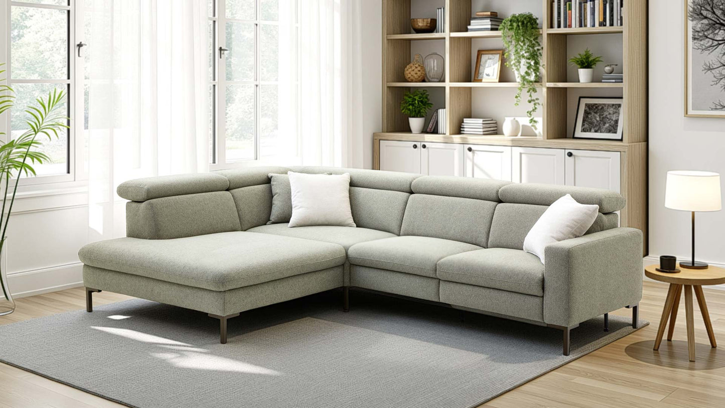 Familien-Sofa in Stoff mit Funktionen.