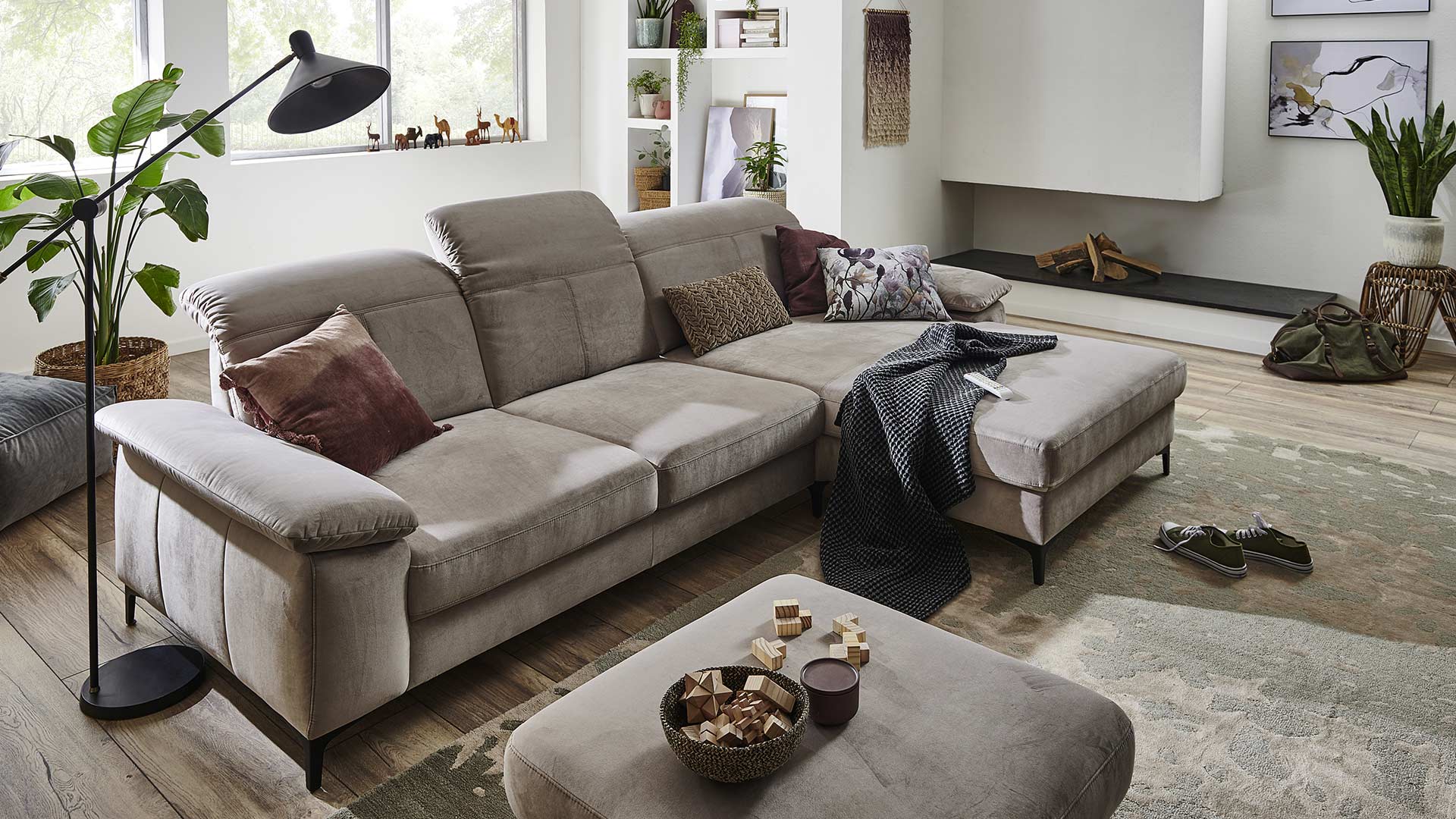 Couch mit verstellbarer Rückenlehne und Schlafteil