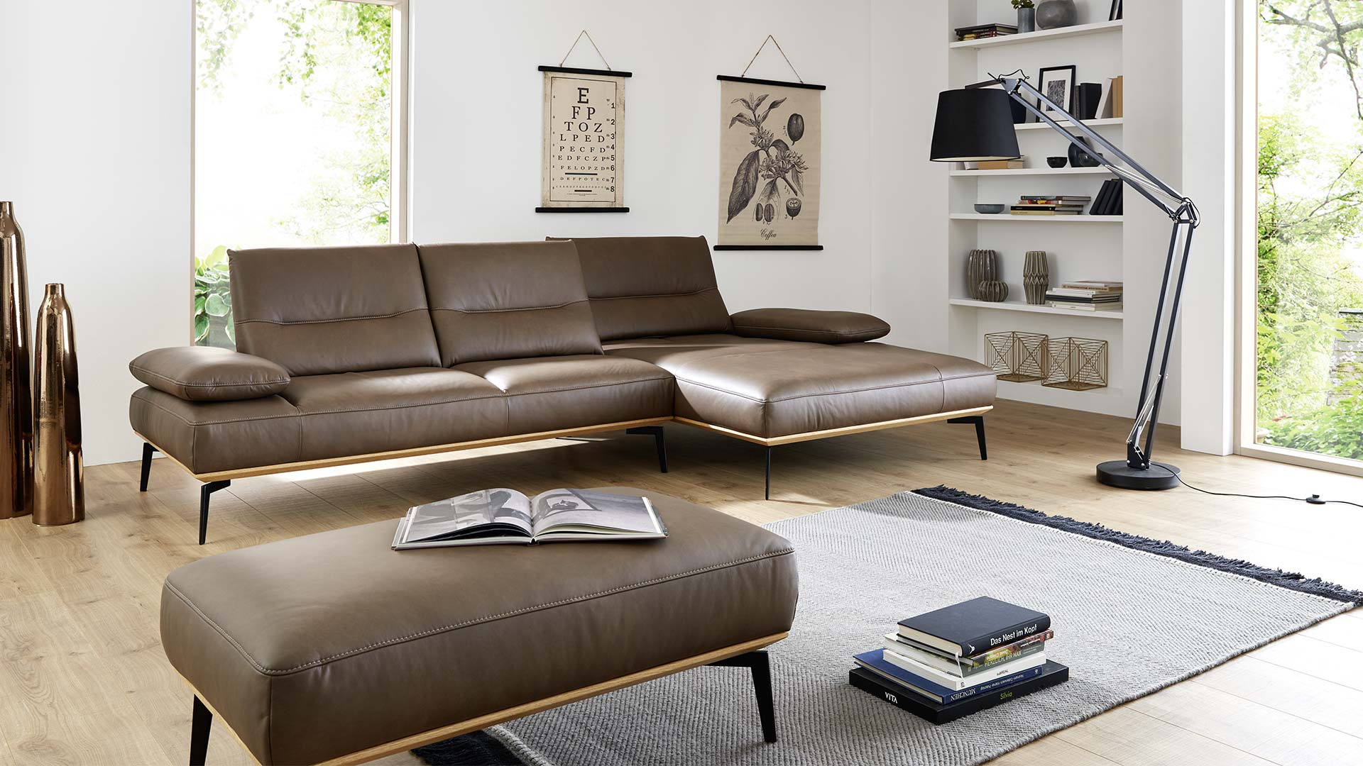 Olivgrün braunes Sofa mit verstellter Sitztiefe, Lederbezug