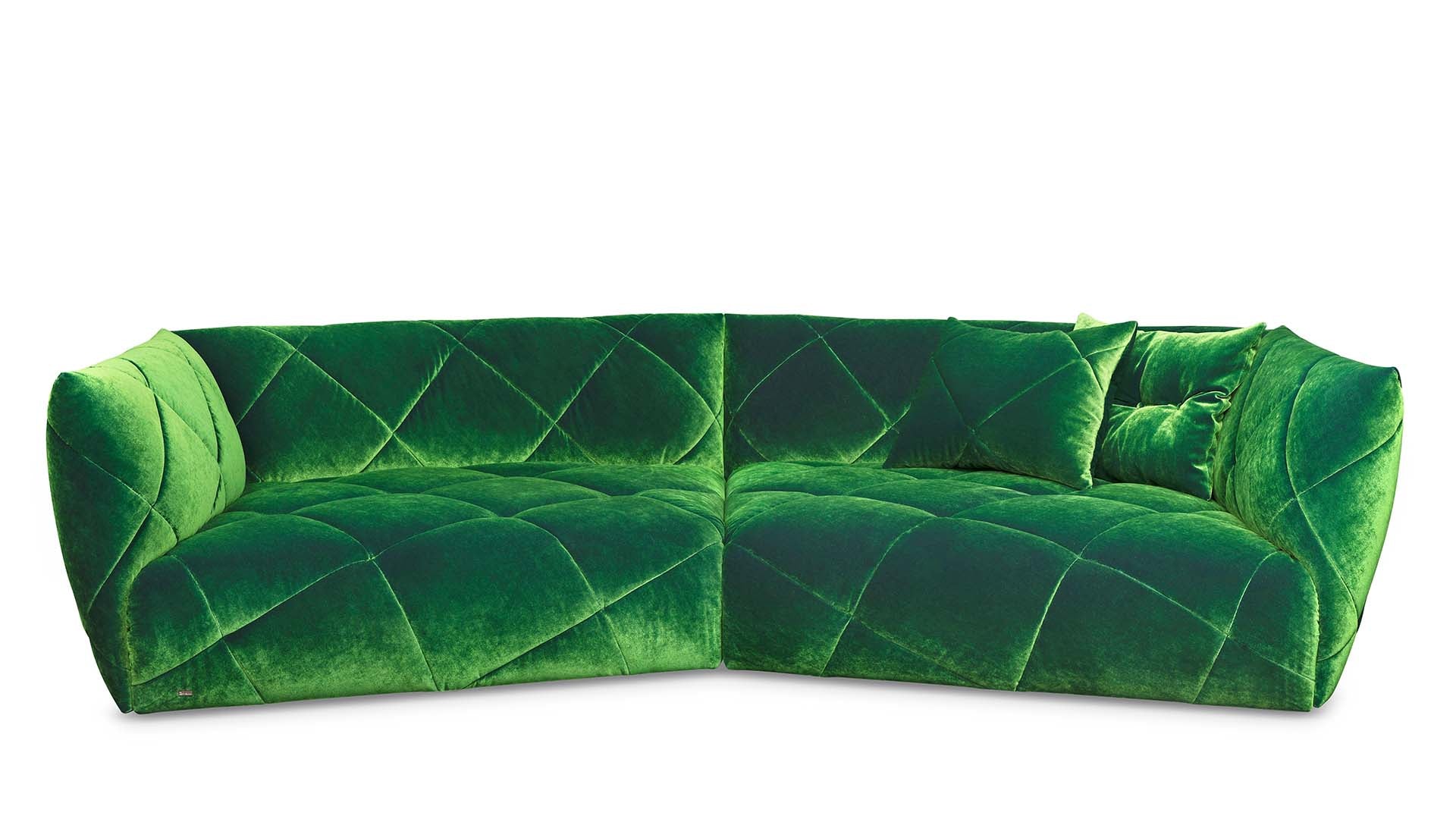 Bodentiefes Bretz Sofa Teratai in grünem Velours und Rautenmuster.